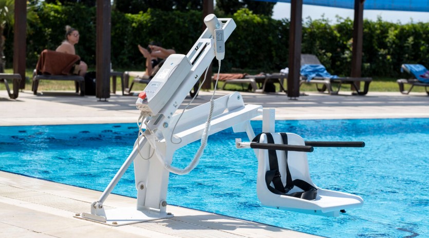  SABİT ENGELLİ HAVUZ ASANSÖRÜ 